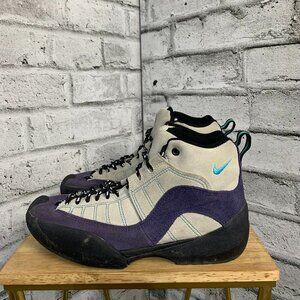 Vintage Nike Air ACG Approach Hiking Suede Ankle Boot